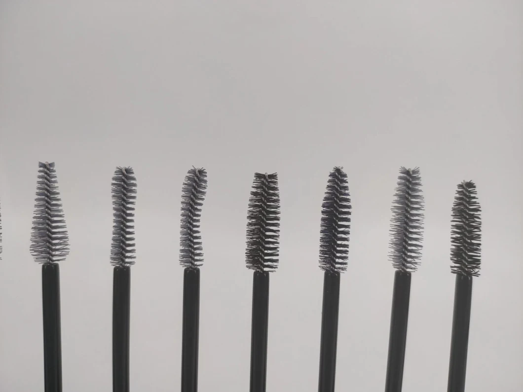 Plastic Mascara Wand in Tube Cosmetic Packaging