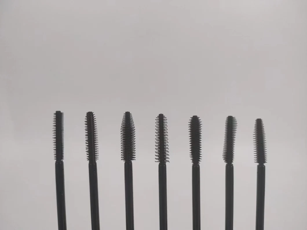 Plastic Mascara Wand in Tube Cosmetic Packaging